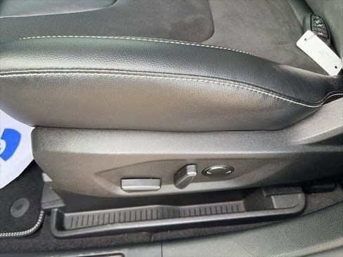 Used 2024 Ford Edge ST w/ Equipment Group 401A AWD/4WD image 18