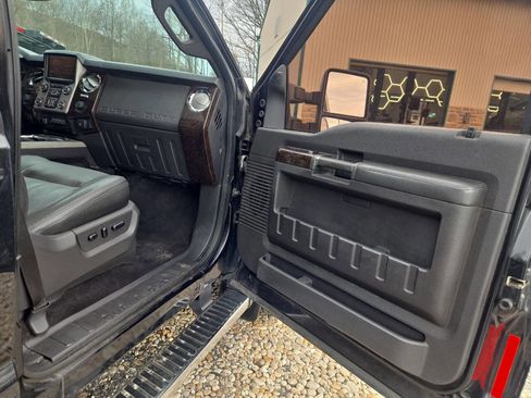 Used 2015 Ford F450 Platinum w/ Platinum Package image 25