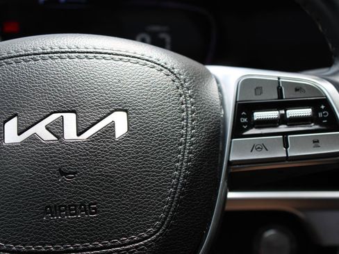 Used 2023 Kia Telluride S AWD/4WD image 20