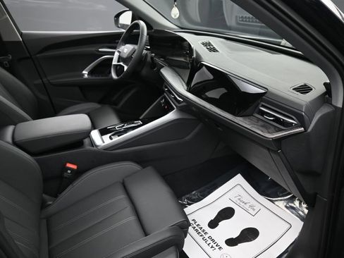 Used 2025 Audi Q5 Premium Plus w/ Premium Plus AWD/4WD image 31