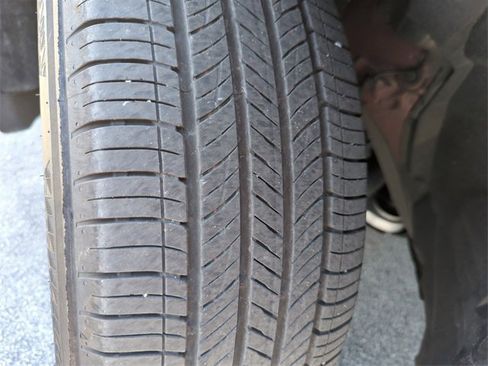 Certified 2023 Nissan Rogue S image 44