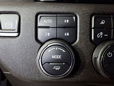 Used 2025 Chevrolet Silverado 1500 RST AWD/4WD image 16