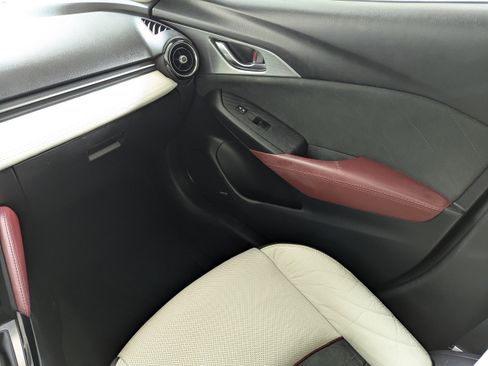 Used 2017 MAZDA CX-3 Grand Touring image 11