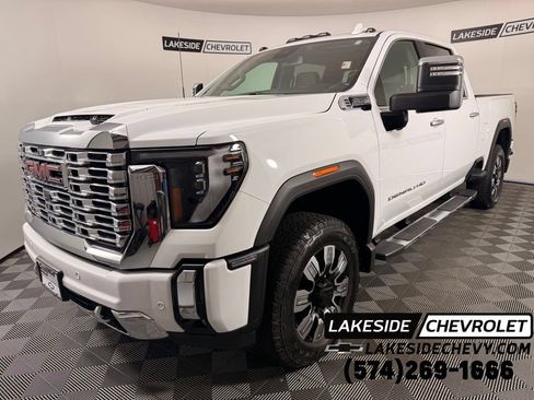 Used 2024 GMC Sierra 2500 Denali AWD/4WD image 1