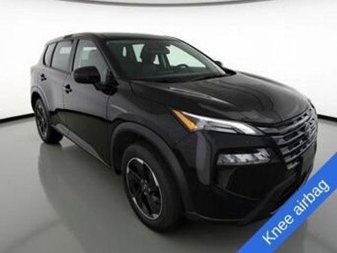 Used 2025 Nissan Rogue SV FWD image 10