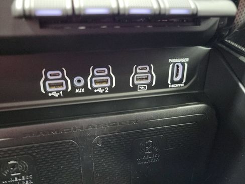 Used 2025 RAM 1500 Limited AWD/4WD image 43
