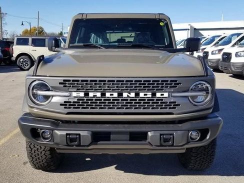 New 2025 Ford Bronco Badlands image 8