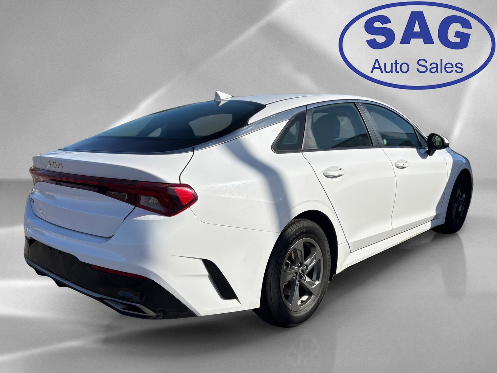 Used 2022 Kia K5 LXS FWD image 3