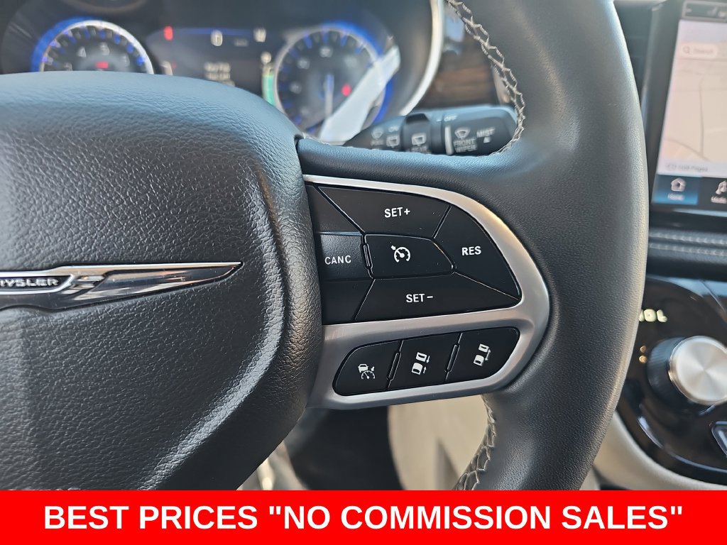 Used 2023 Chrysler Pacifica Limited FWD image 19