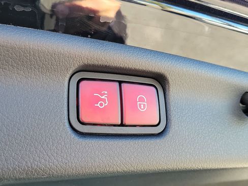 Certified 2023 Mercedes-Benz C 300 Sedan image 12