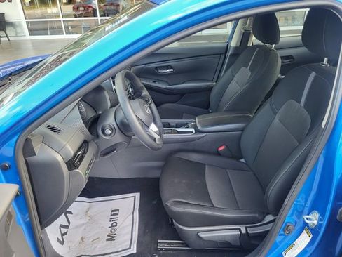 Used 2025 Nissan Sentra SV FWD image 11