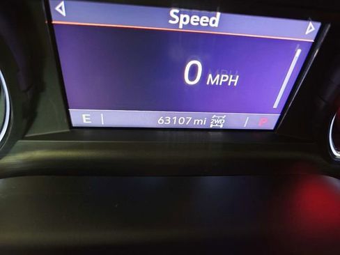 Used 2021 Chevrolet Silverado 1500 LT Trail Boss w/ Convenience Package II image 23