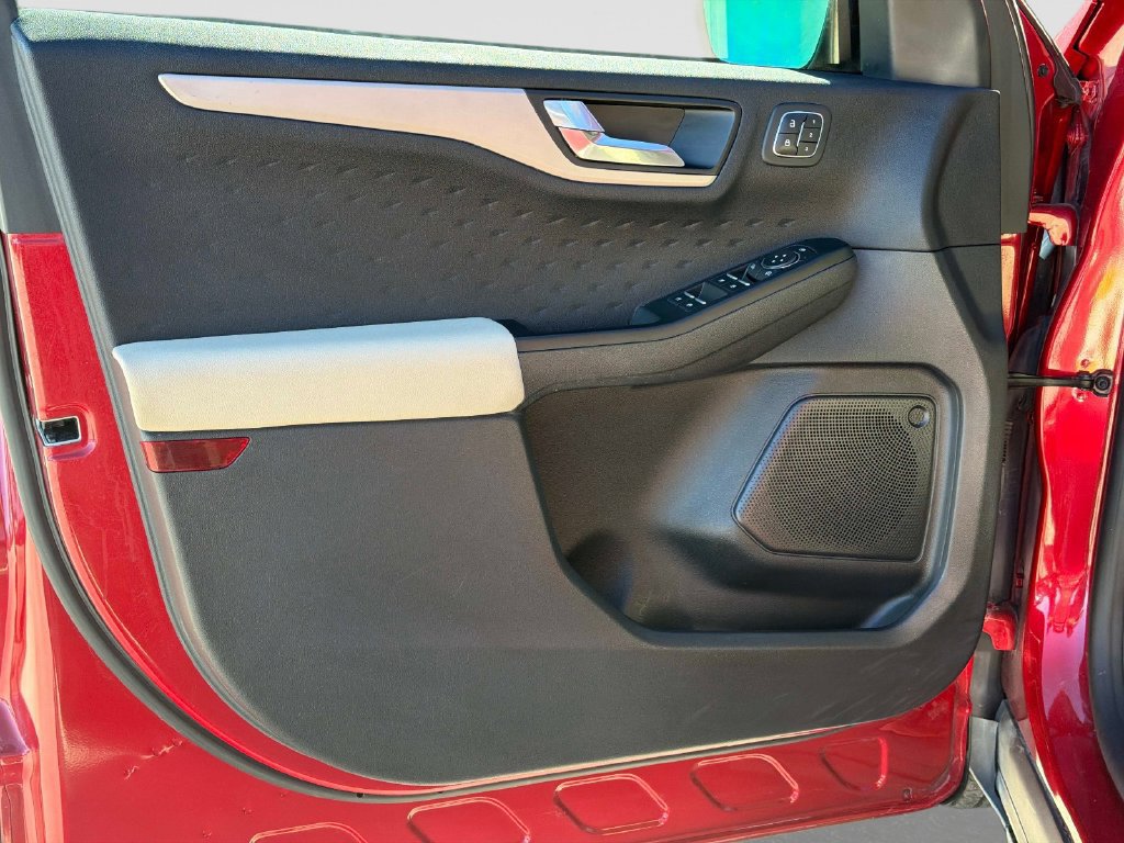 Used 2020 Ford Escape SEL FWD image 18