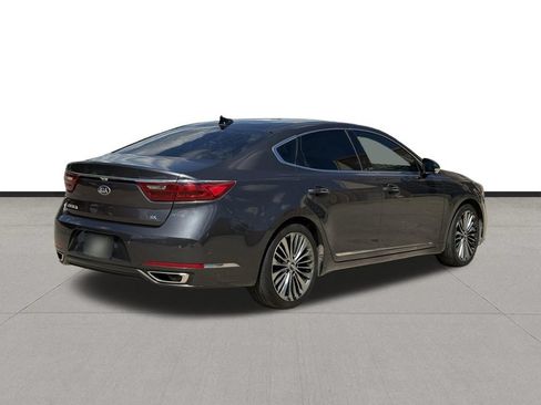Used 2018 Kia Cadenza Limited FWD image 5
