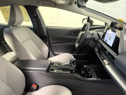 Used 2026 Toyota Prius LE image 50