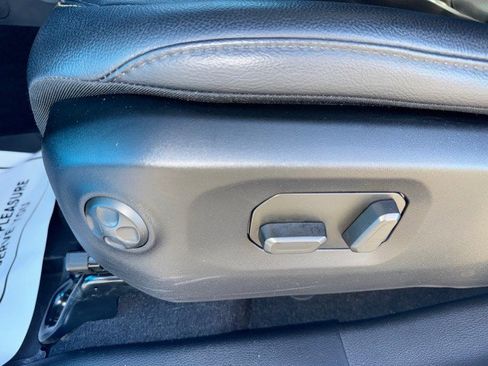 Used 2024 Jeep Wrangler Sahara w/ Technology Group image 14