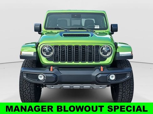 New 2025 Jeep Gladiator Mojave w/ Convenience Group AWD/4WD image 8