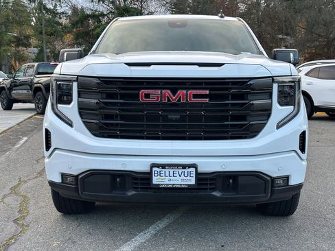 Used 2025 GMC Sierra 1500 Elevation w/ Elevation Premium Package image 8