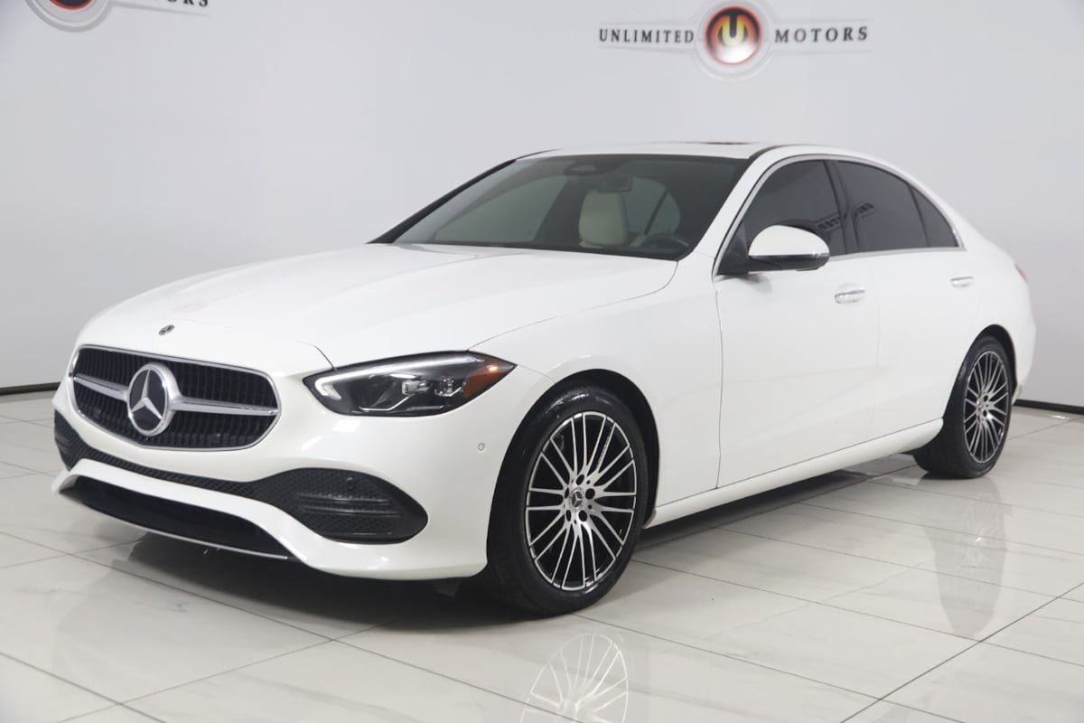 Used 2024 Mercedes-Benz C 300 4MATIC Sedan image 5