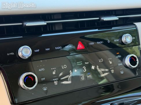 Used 2025 Genesis G80 3.5T Sport image 22