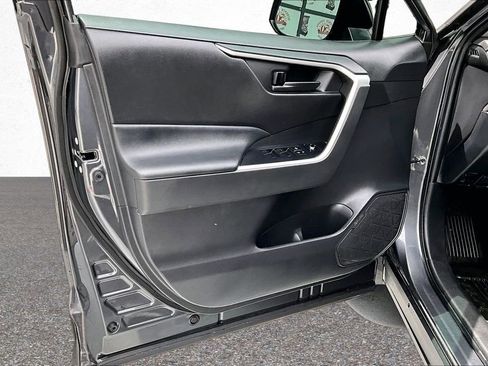 Certified 2022 Toyota RAV4 LE FWD image 19