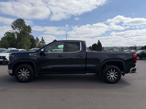 Used 2023 GMC Sierra 1500 SLE w/ Enhanced Capability Package AWD/4WD image 5