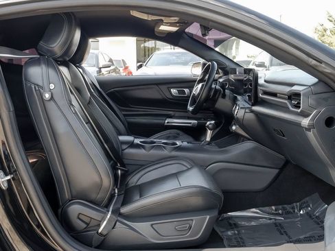 Used 2025 Ford Mustang GT Premium RWD image 34