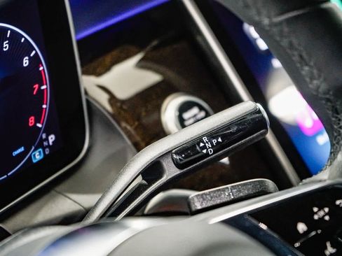 Used 2025 Mercedes-Benz GLC 300 image 20