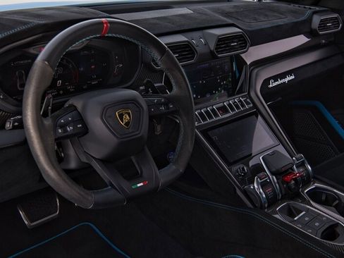 Used 2024 Lamborghini Urus Performante image 17