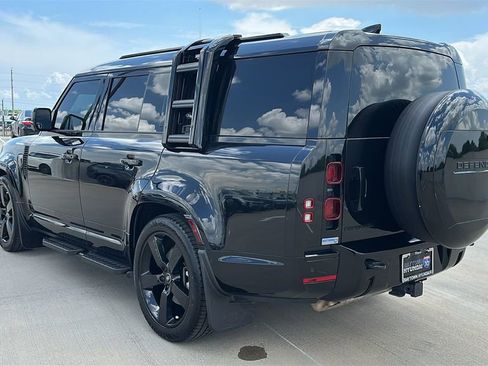 Used 2024 Land Rover Defender 130 X-Dynamic SE AWD/4WD image 10