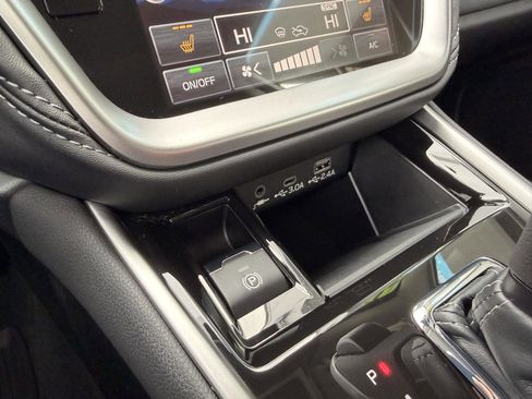 Certified 2025 Subaru Outback Premium image 20