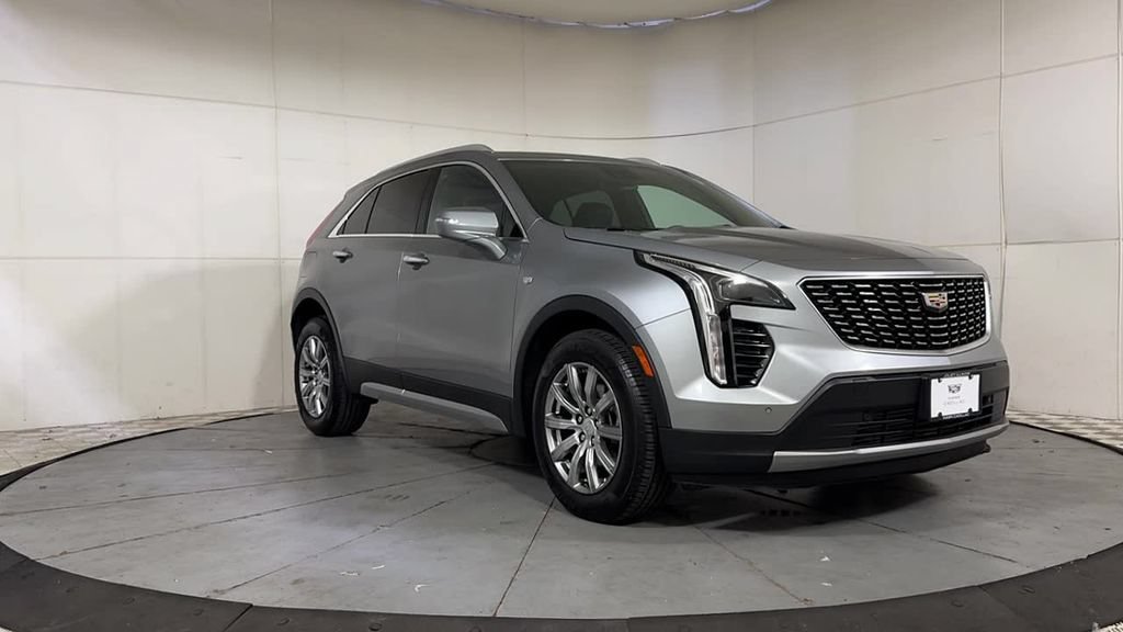Used 2023 Cadillac XT4 Premium Luxury w/ Cold Weather Package AWD/4WD image 9