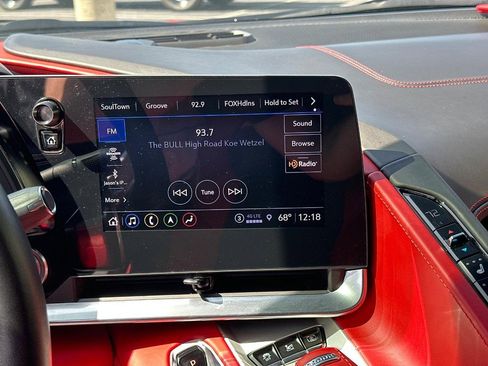 Used 2021 Chevrolet Corvette Stingray Premium Conv w/ Z51 Performance Package image 11