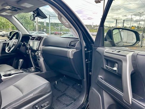 Certified 2024 Toyota 4Runner SR5 Premium w/ Moonroof Package AWD/4WD image 15
