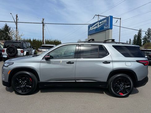 Used 2023 Chevrolet Traverse Premier w/ Redline Edition image 2