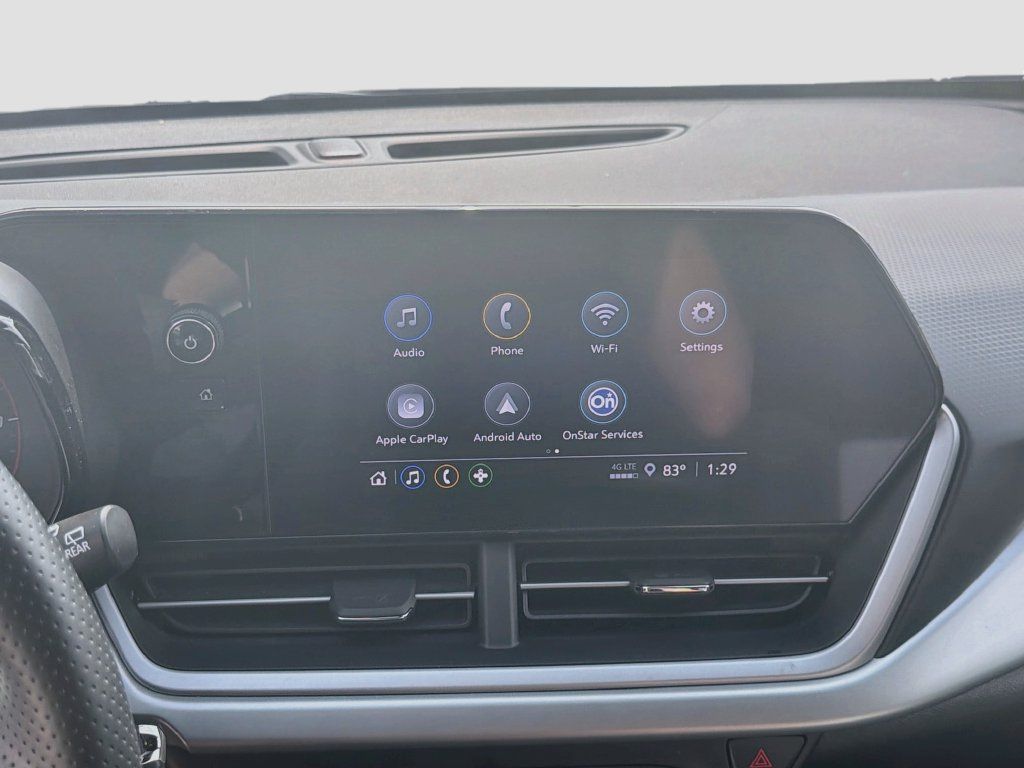 Used 2025 Chevrolet Trax RS w/ Driver Confidence Package FWD image 40