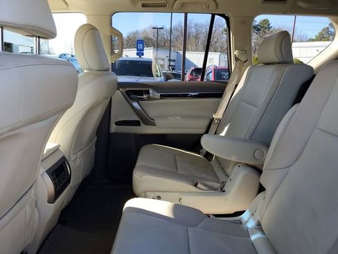 Used 2018 Lexus GX 460 image 14