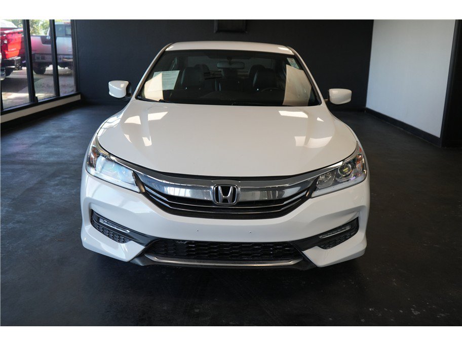 Used 2016 Honda Accord Sport image 2