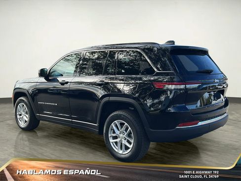 Used 2025 Jeep Grand Cherokee Laredo X w/ Luxury Tech Group I image 4