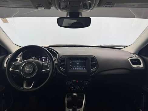 Used 2020 Jeep Compass Latitude image 6