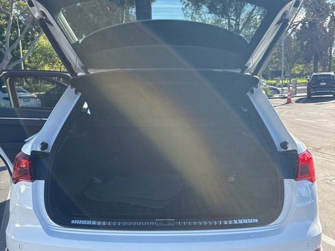 Used 2022 Audi Q3 2.0T Premium image 9