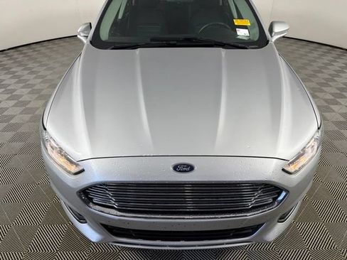 Used 2016 Ford Fusion SE FWD image 5