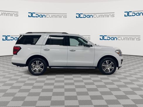 Used 2022 Ford Expedition Limited image 9