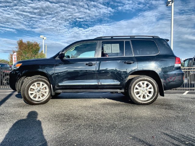 Used 2016 Toyota Land Cruiser AWD/4WD image 5