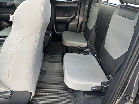 Used 2020 Toyota Tacoma SR w/ SX Package AWD/4WD image 14