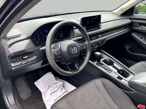 Used 2023 Honda Accord EX image 18