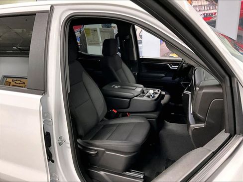 Used 2025 Chevrolet Silverado 1500 LT image 11