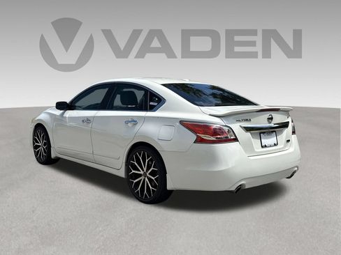 Used 2015 Nissan Altima 2.5 S w/ Special Edition Package FWD image 23