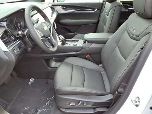 New 2025 Cadillac XT5 Premium Luxury image 5