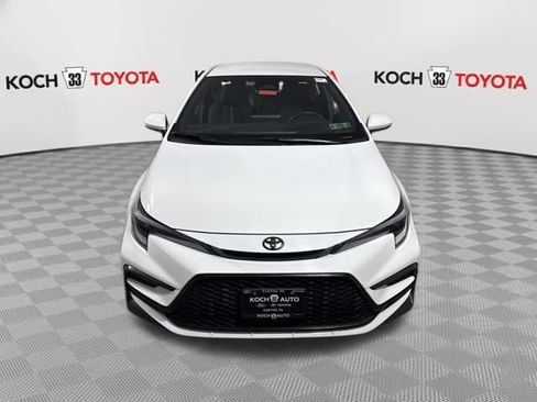 Used 2024 Toyota Corolla SE image 2